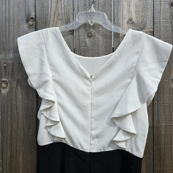ASOS Jumpsuit Womens 8 Black White Ruffle Sleeve Colorblock Party One Piece - Picture 10 of 16